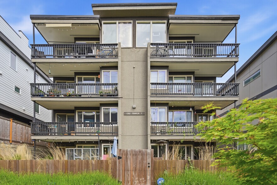 2362 Franklin Ave, Seattle, WA à vendre - Photo de l’immeuble – Image 3 sur 11