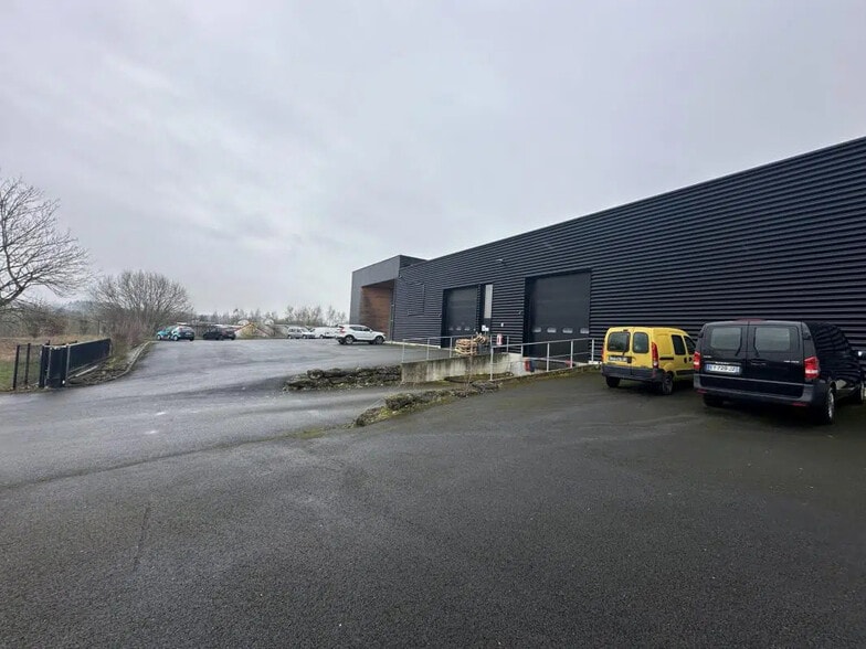 Industriel/Logistique dans BERD'HUIS à vendre - Photo de l’immeuble – Image 1 sur 22