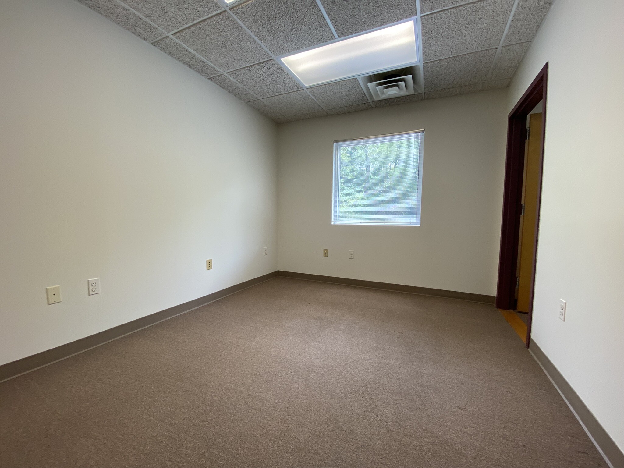4400 Old William Penn Hwy, Monroeville, PA à louer Photo de l’immeuble– Image 1 sur 2
