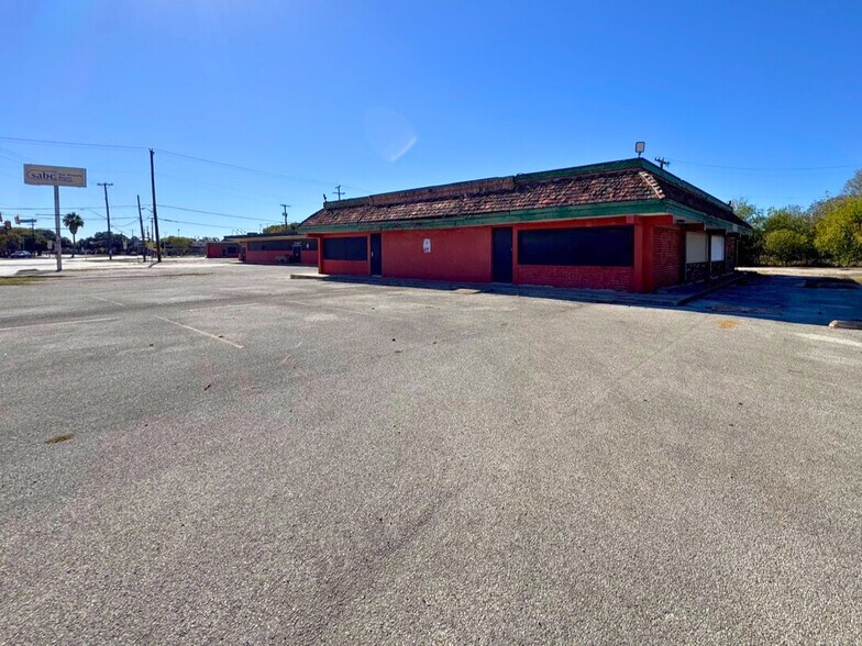 2415 Jamar Blvd, San Antonio, TX à vendre - Photo de l’immeuble – Image 2 sur 6