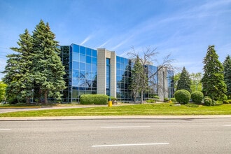 9999 Boul Cavendish, Montréal, QC à louer Photo intérieure– Image 1 sur 6