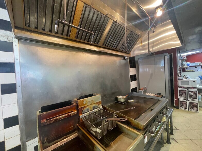 3200 Greenmount Ave, Baltimore, MD à vendre - Photo de l’immeuble – Image 3 sur 8