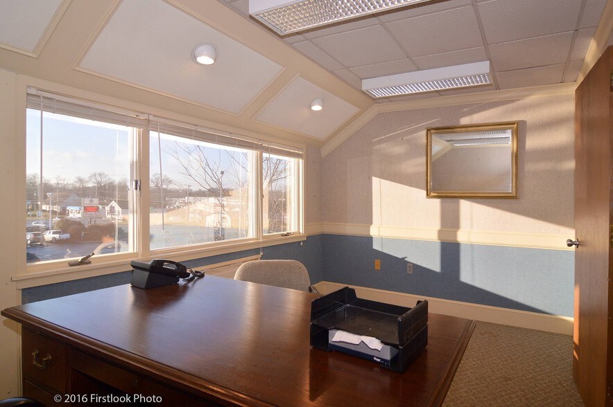 213 Taunton Ave, Seekonk, MA à louer - Photo intérieure – Image 3 sur 14