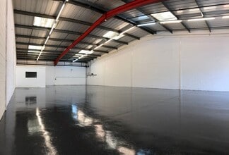 Cowm Top Ln, Rochdale à louer Photo intérieure– Image 2 sur 3