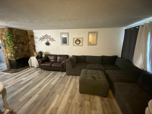 3604 Hermosa Ct NE, Salem, OR à vendre - Photo de l’immeuble – Image 3 sur 7