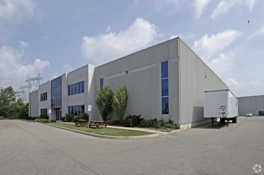 7195 Cardiff Blvd, Mississauga, ON à louer - Photo principale – Image 1 sur 2