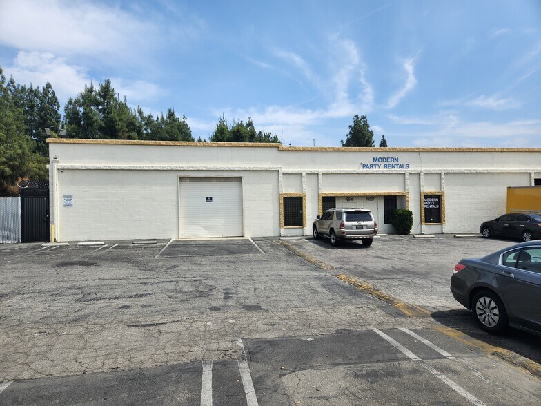 19509-19529 Business Center Dr, Northridge, CA à louer - Photo de l’immeuble – Image 3 sur 5