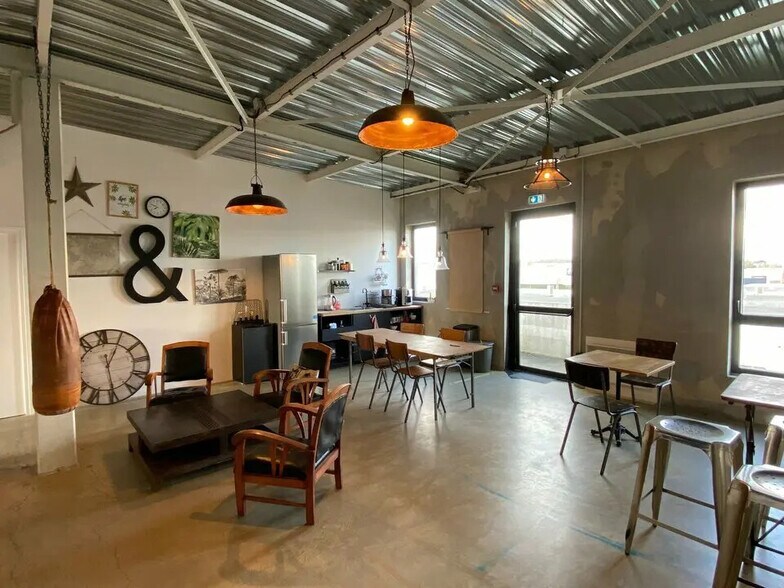 Bureau dans Vannes à vendre - Photo de l’immeuble – Image 1 sur 8