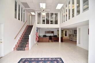 546-550 Main Rd, Tiverton, RI à louer Photo intérieure– Image 1 sur 8