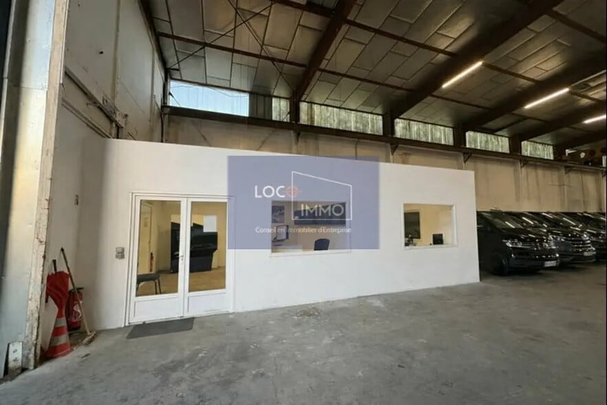 Industriel/Logistique dans Mérignac à louer - Photo de l’immeuble – Image 3 sur 8