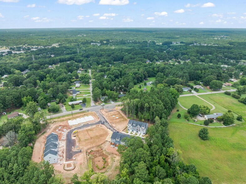 7203 Plumleaf Rd, Raleigh, NC à vendre - Photo de l’immeuble – Image 3 sur 44
