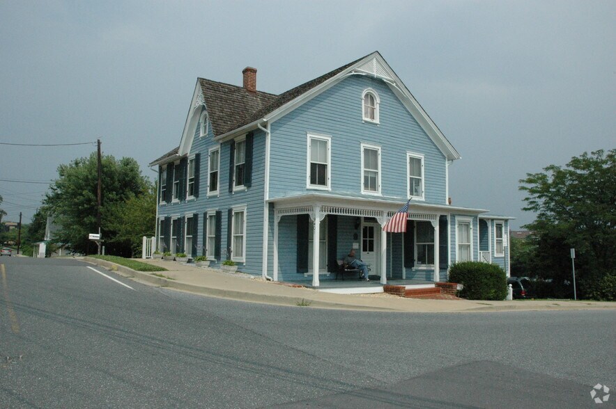 19401 Walter Johnson Rd, Germantown, MD à vendre - Photo principale – Image 1 sur 9
