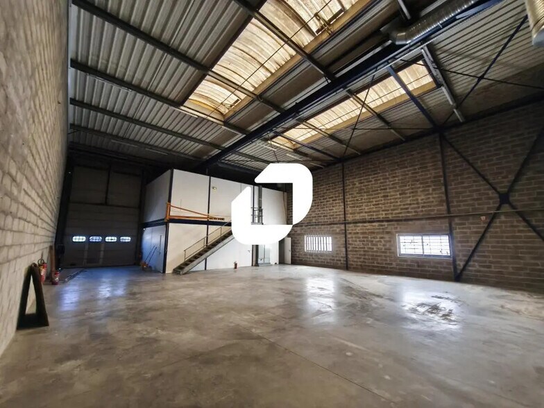 Bureau dans Champigny-sur-Marne à louer - Photo de l’immeuble – Image 3 sur 5