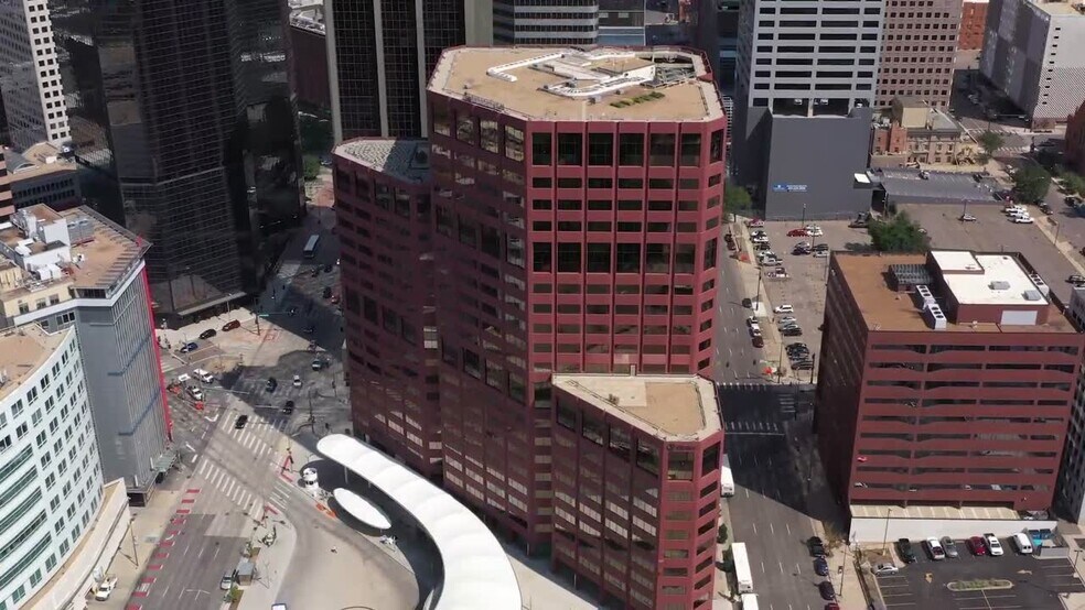 1560 Broadway, Denver, CO à louer - Vidéo sur l’annonce professionnelle – Image 2 sur 11