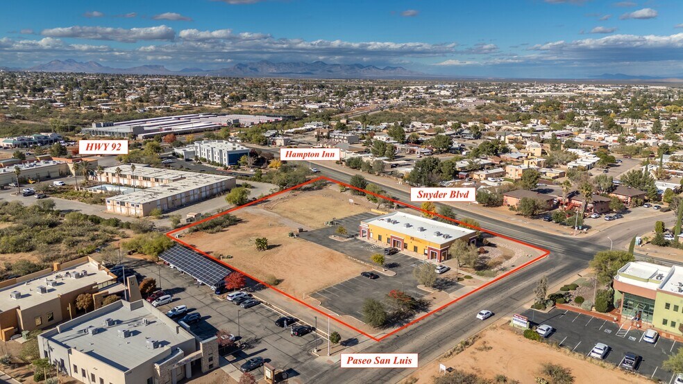 1590 Paseo San Luis, Sierra Vista, AZ à vendre - Aérien – Image 3 sur 31