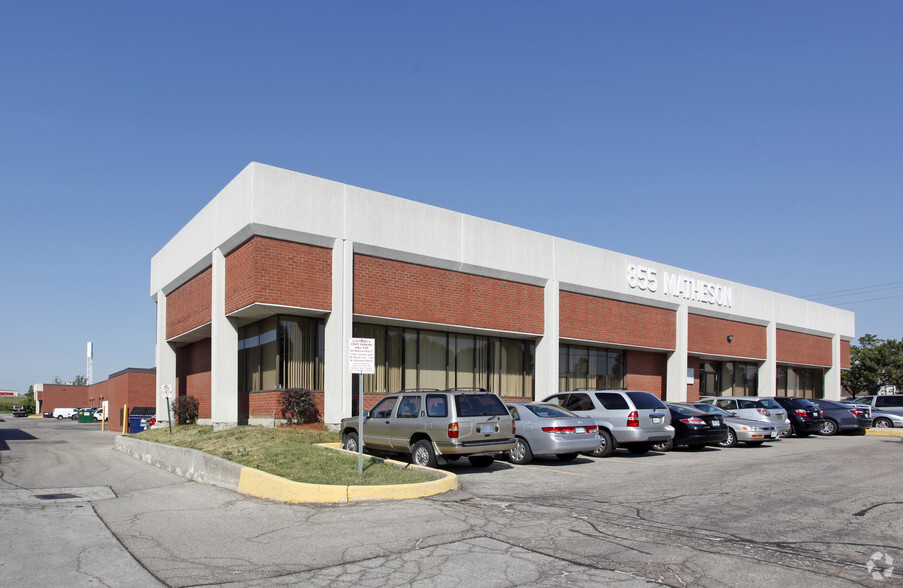 855 Matheson Blvd E, Mississauga, ON à louer - Photo de l’immeuble – Image 3 sur 4
