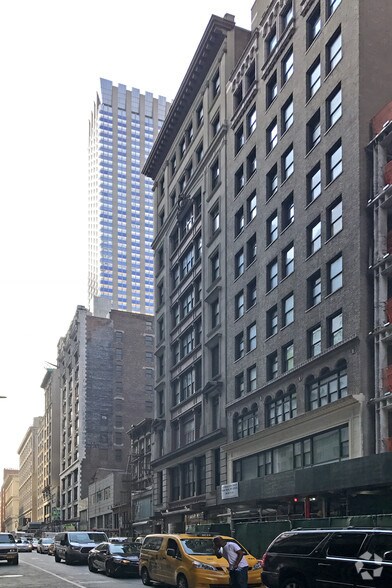 36 W 37th St, New York, NY à louer - Photo de l’immeuble – Image 3 sur 8