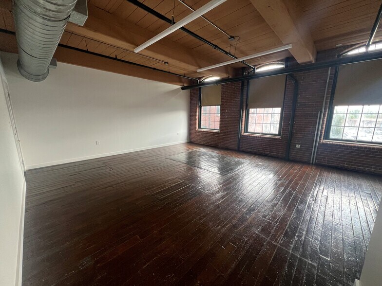 60 Island St, Lawrence, MA à louer - Photo de l’immeuble – Image 2 sur 10