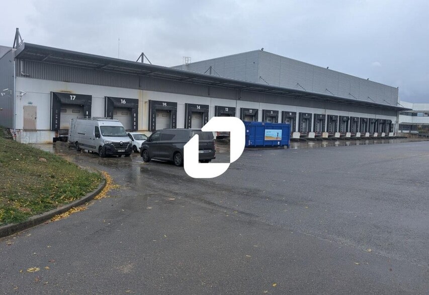 Industriel/Logistique dans Meung-sur-Loire à louer - Photo de l’immeuble – Image 3 sur 27