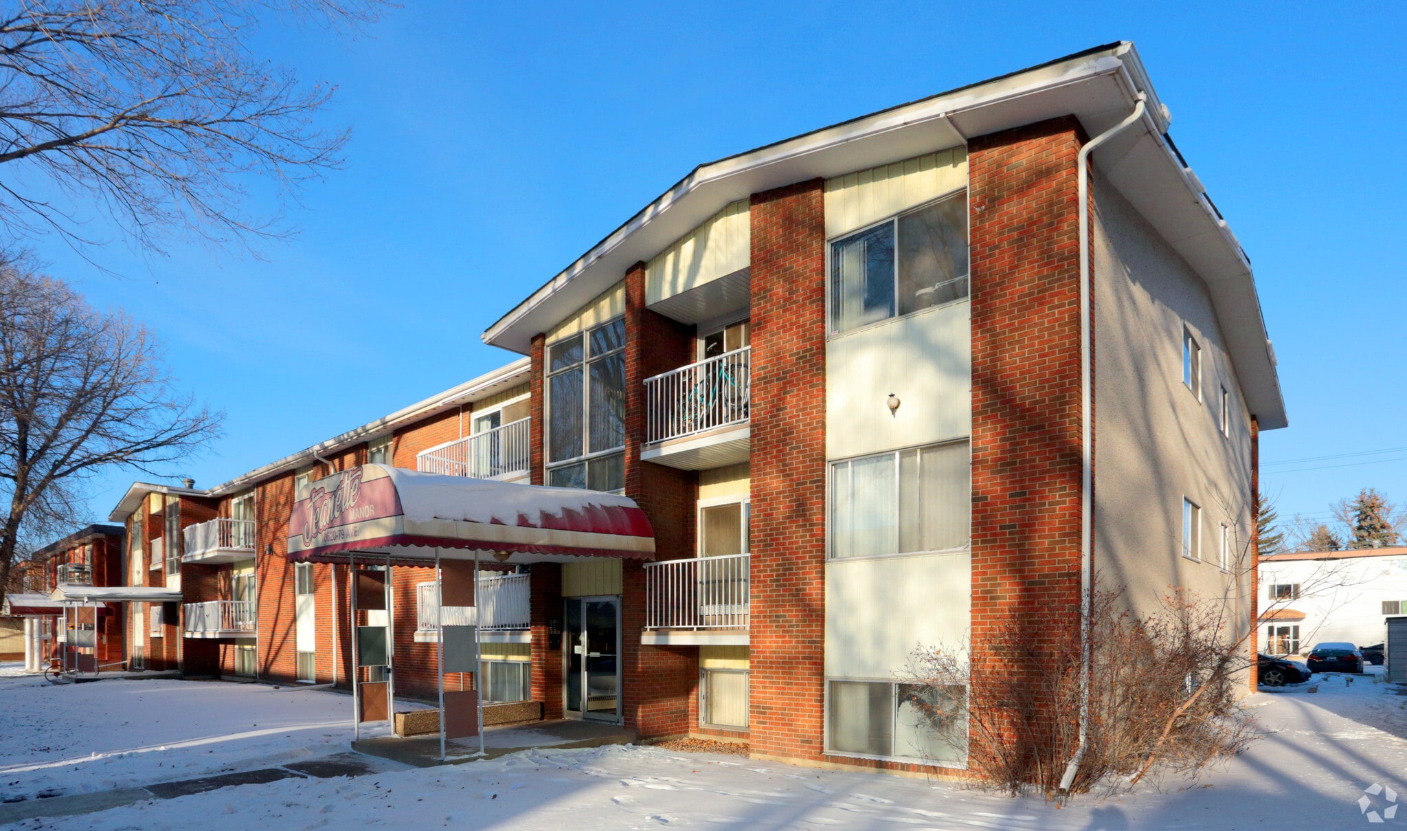 10620 79th Ave NW, Edmonton, AB à vendre Photo principale– Image 1 sur 3