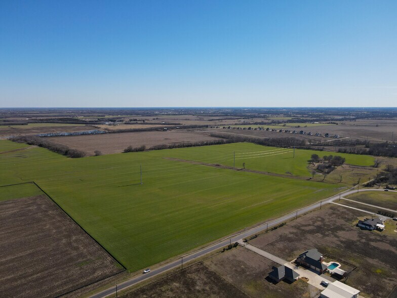 8212 Farmington Rd, Gunter, TX à vendre - Photo de l’immeuble – Image 3 sur 19