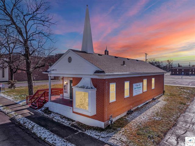 120 E 6th St, Sedalia, MO à vendre - Photo de l’immeuble – Image 3 sur 12