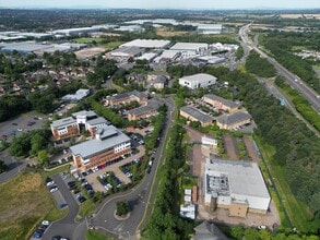 Broadlands, Wolverhampton à louer Photo de l’immeuble– Image 2 sur 2