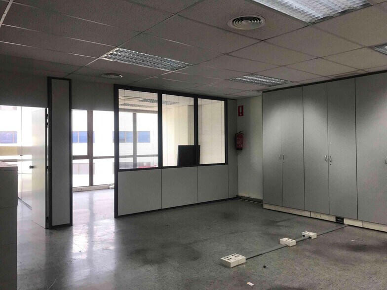 Industriel/Logistique dans Alcobendas, Madrid à vendre - Photo de l’immeuble – Image 1 sur 1