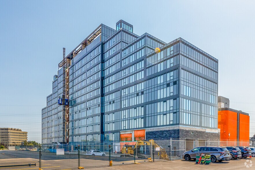 600 Dixon Rd, Toronto, ON à louer - Photo de l’immeuble – Image 3 sur 6