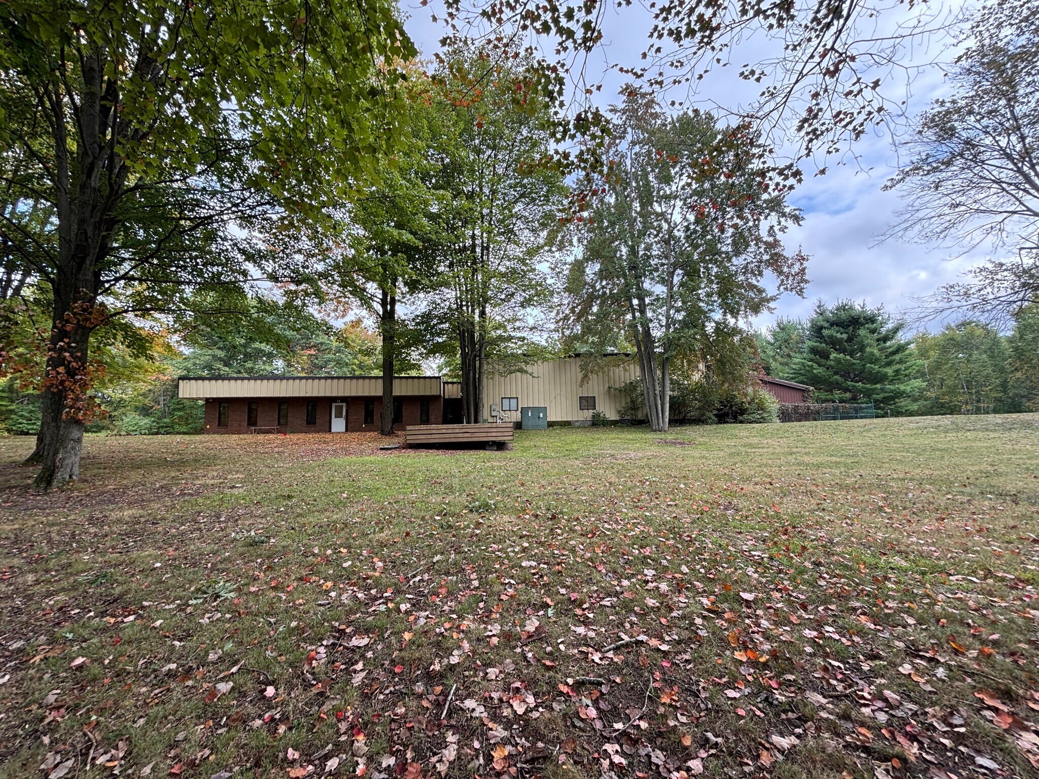 2655 W Ludington Dr, Farwell, MI à vendre Photo principale– Image 1 sur 12