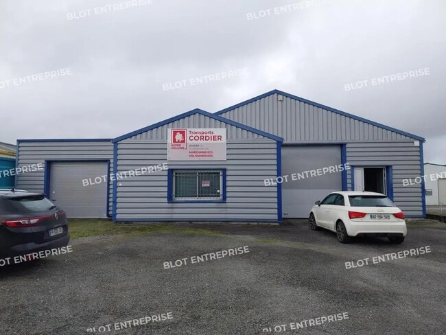 Plus de détails pour Local d'activités à louer