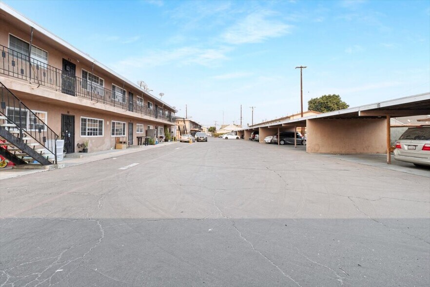 4434-4436 Clara St, Cudahy, CA à vendre - Photo de l’immeuble – Image 3 sur 9