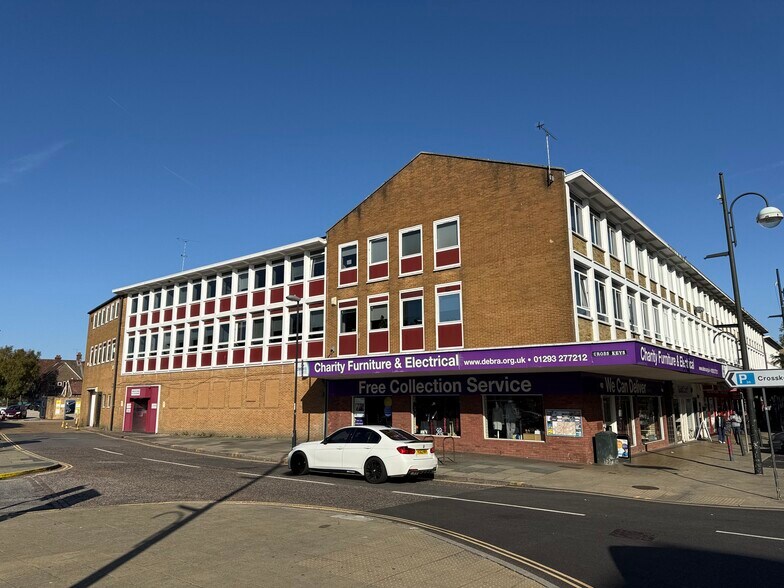 50-52 The Broadway, Crawley à louer - Photo de l’immeuble – Image 2 sur 11