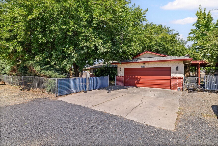 1274 Eaton Rd, Chico, CA à vendre - Photo principale – Image 3 sur 11