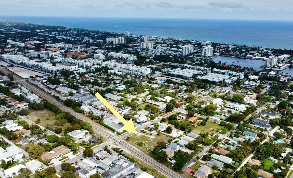 198 SE 4th St, Delray Beach, FL à vendre - Photo de l’immeuble – Image 2 sur 6