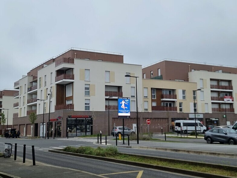 Local commercial dans Melun à louer - Photo de l’immeuble – Image 2 sur 9