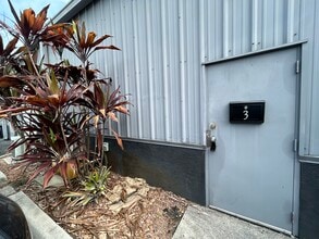 6557 Garden Rd, Riviera Beach, FL à louer Photo de l’immeuble– Image 1 sur 4