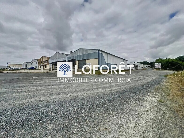 Industriel/Logistique dans  à louer - Photo de l’immeuble – Image 1 sur 7