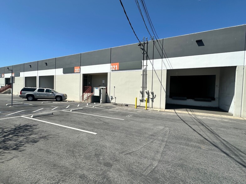 301-445 N Figueroa St, Wilmington, CA à louer - Photo de l’immeuble – Image 1 sur 34