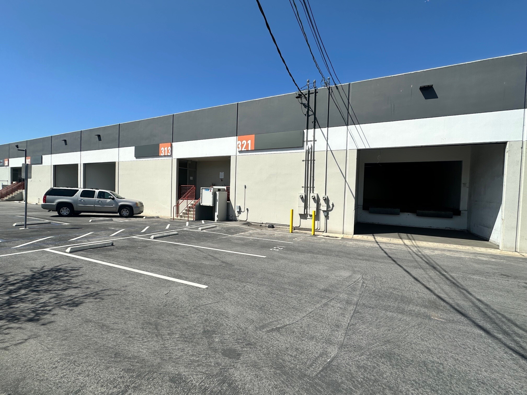301-445 N Figueroa St, Wilmington, CA à louer Photo de l’immeuble– Image 1 sur 35