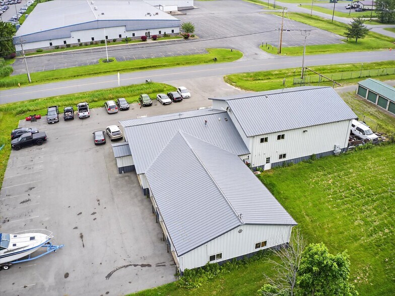 6378 Dean Pky, Ontario, NY à vendre - Photo de l’immeuble – Image 3 sur 47