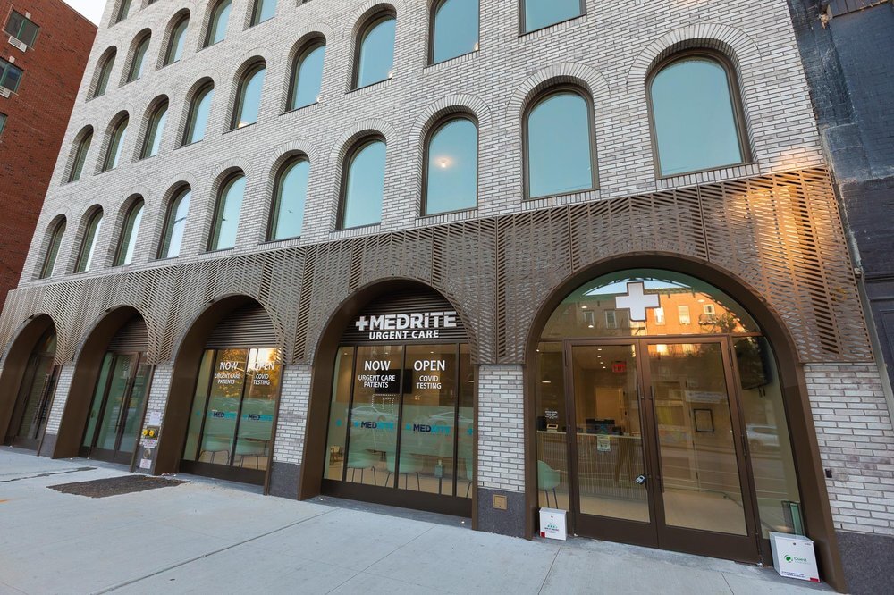 243 4th Ave, Brooklyn, NY à louer Photo de l’immeuble– Image 1 sur 6