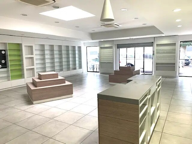 Local commercial dans Malestroit à louer Photo de l’immeuble– Image 1 sur 5