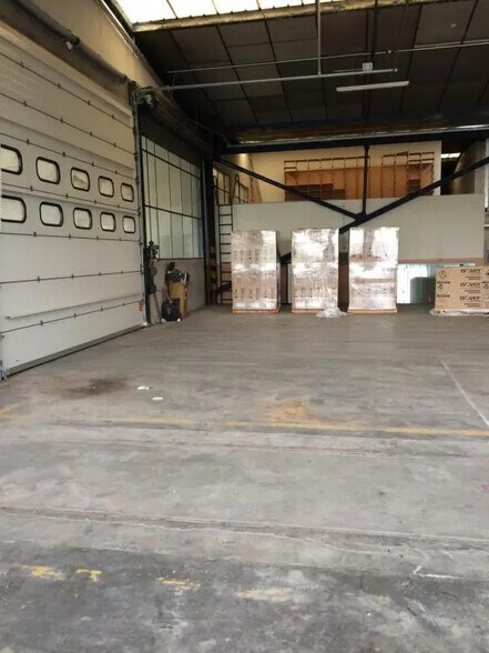 Local d’activités dans Danjoutin à louer - Photo de l’immeuble – Image 2 sur 9