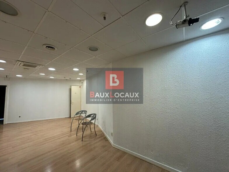 Local commercial dans Bollène à louer - Photo intérieure – Image 2 sur 6
