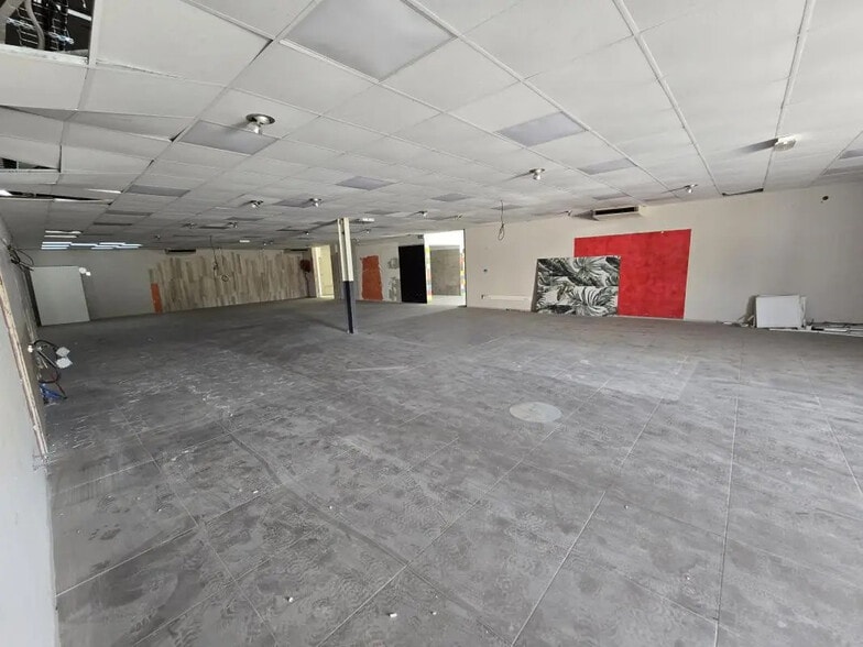 Local commercial dans Arles à louer - Photo intérieure – Image 3 sur 12