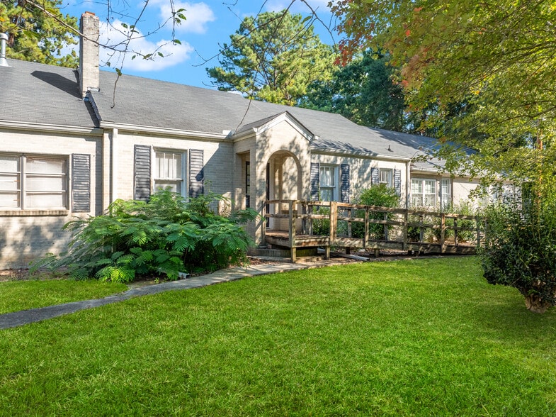 910 Highway 54 E, Fayetteville, GA à vendre - Photo principale – Image 1 sur 4