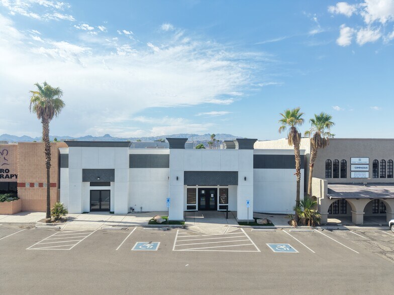 1944 Mesquite Ave, Lake Havasu City, AZ à louer - Photo de l’immeuble – Image 1 sur 1