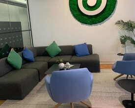 207 Adelaide St E, Toronto, ON à louer Photo intérieure– Image 2 sur 8