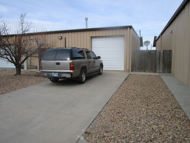 1008-1016 W Mary St, Garden City, KS à louer - Photo de l’immeuble – Image 3 sur 29